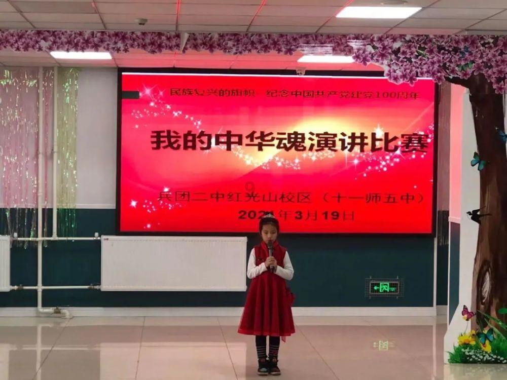 江西广昌:环卫工人清雪忙
